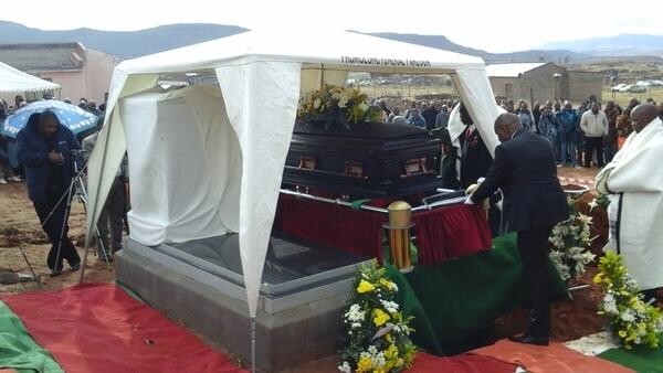 Phomolong Funeral Parlour
