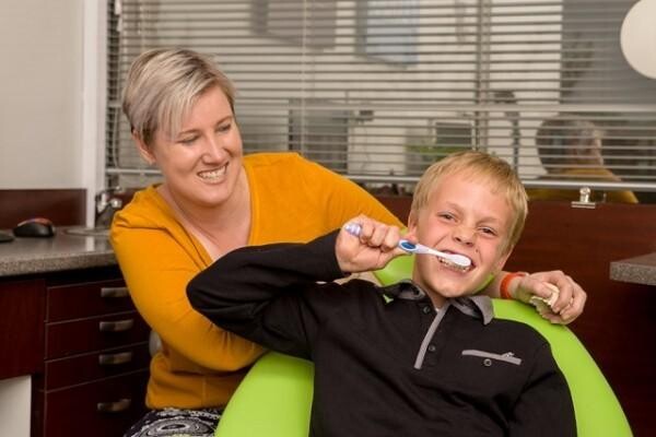 Dr Larika Robb (Dentist Newcastle)