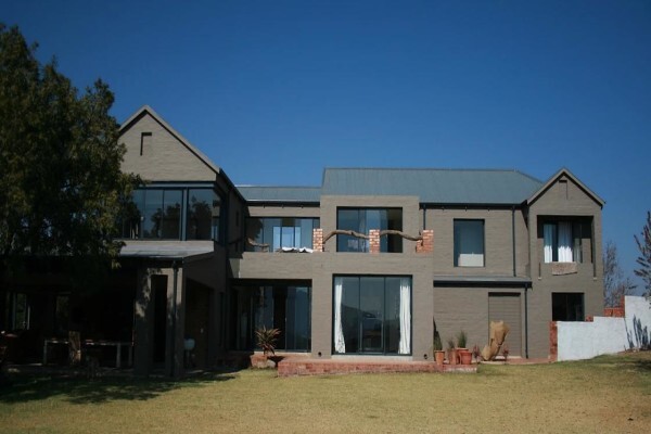 JR Aluminium & Glass