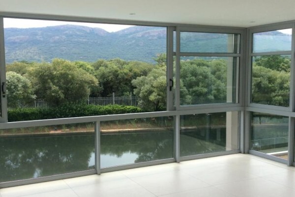 JR Aluminium & Glass
