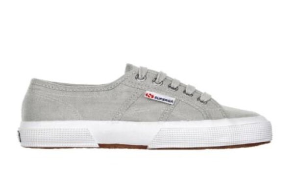 Queue Shoes