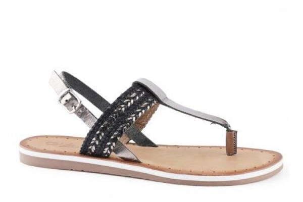 Queue Shoes