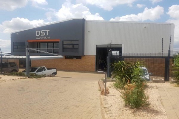 DST Glass & Aluminium