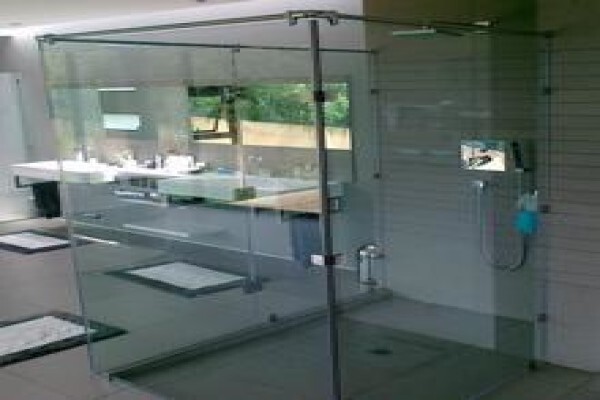 DST Glass & Aluminium