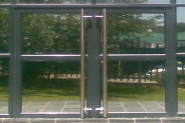 DST Glass & Aluminium