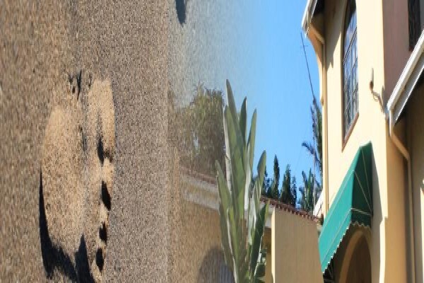 Footprints Inn