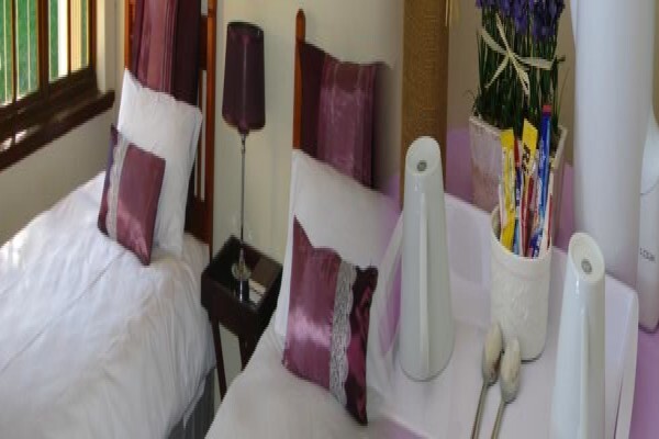 Footprints Inn