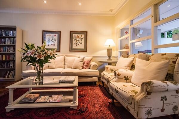 Melrose Place Guest Lodge