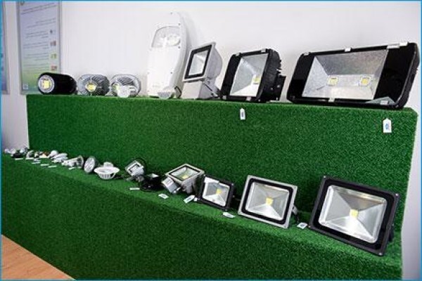 Dietrich Leds