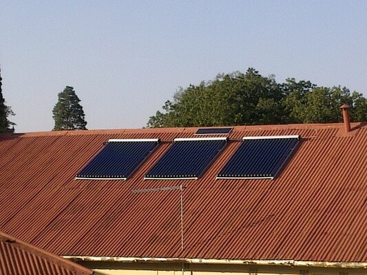 E R Solar