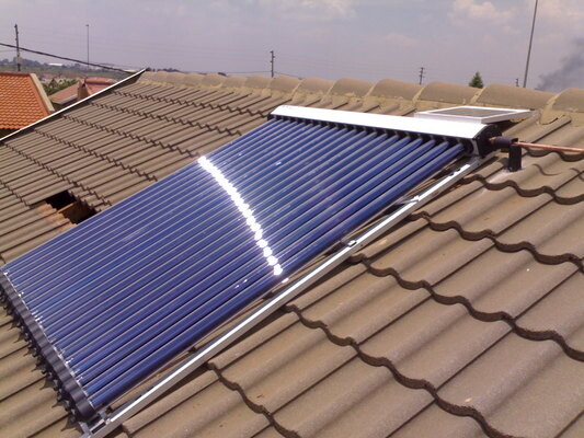E R Solar