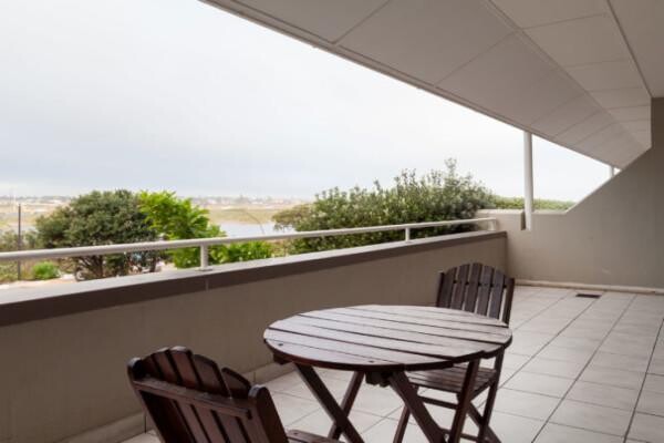 Dolphin Beach Hotel