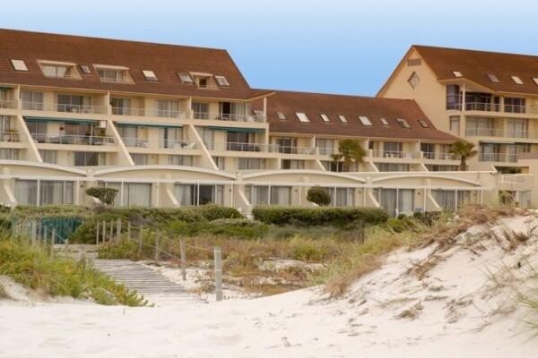 Dolphin Beach Hotel