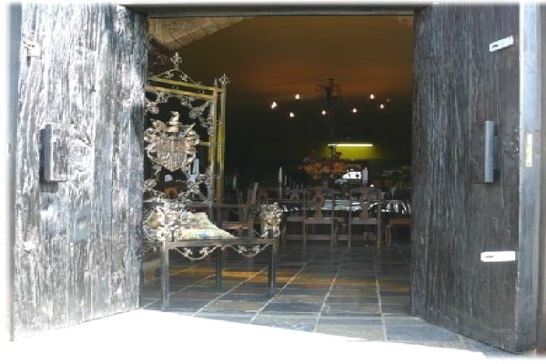 Emalahleni Castle Hotel