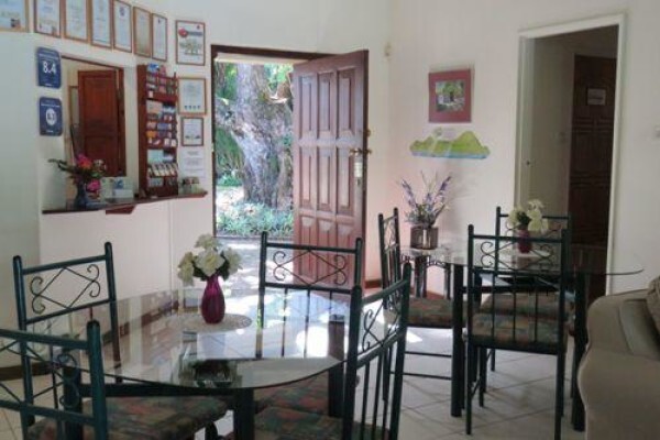 Mdoni House Guest Lodge