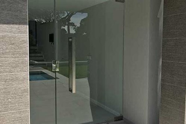 Table View Glass & Aluminium