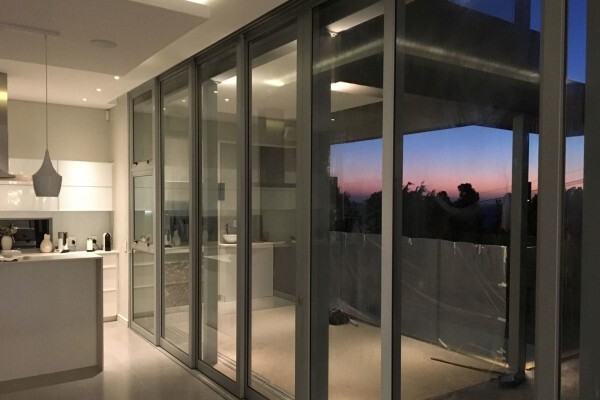 Table View Glass & Aluminium