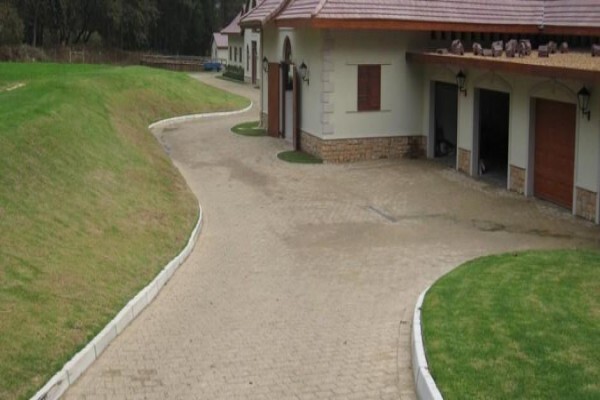 B & B Paving CC
