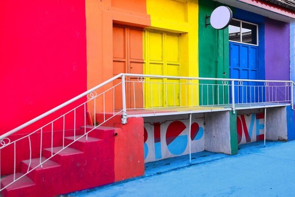 A A A Paints