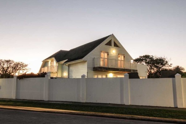 Harcourts (Beachfront)