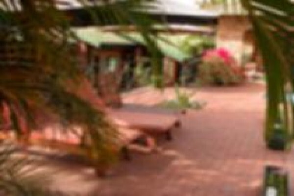 Emoyeni Tours & Lodge