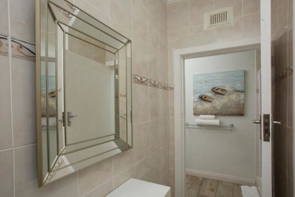 Ocean Hideaway B & B