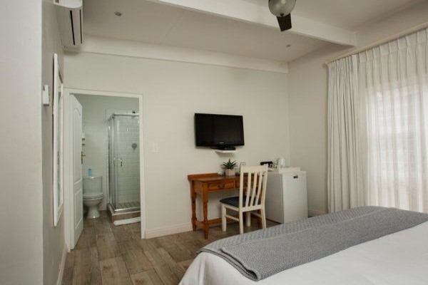 Ocean Hideaway B & B