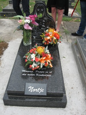 Elba Memorials