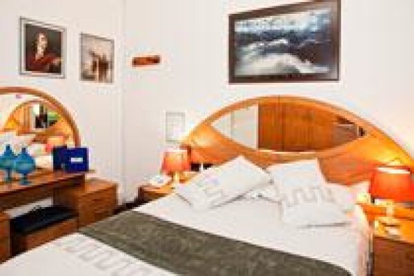 Annette Guest House