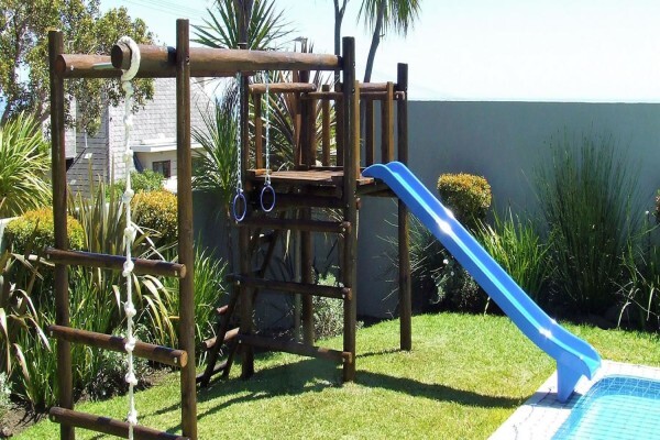 Jungle Mania Structures