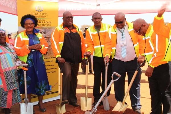 Local Government:MOGALAKWENA MUNICIPALITY:Mokopane:Complaints/Enquiries Office hours