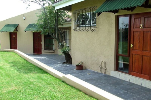 Airport Lodge & Guest House