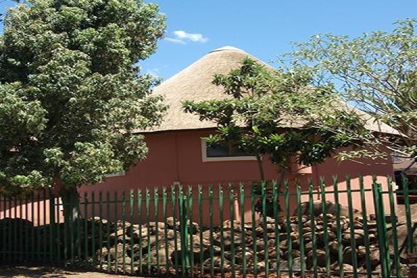 Sangweni Lodge