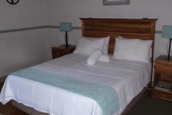 Housemartin Guest Lodge