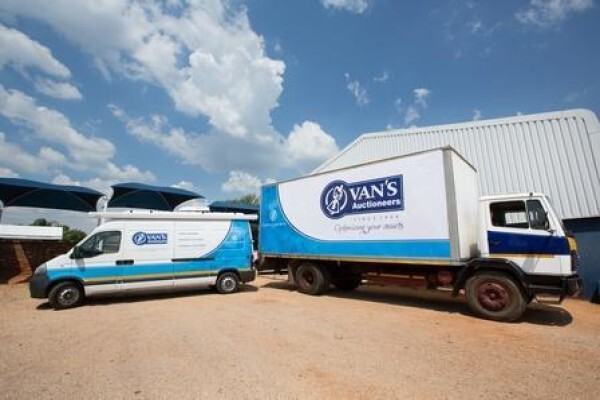 Van's Auctioneers