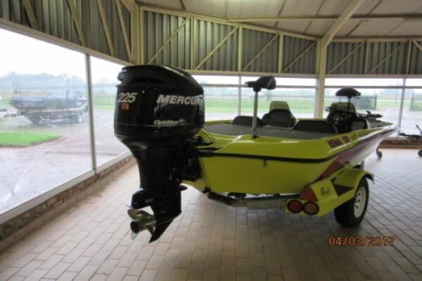 Lutz Marine CC