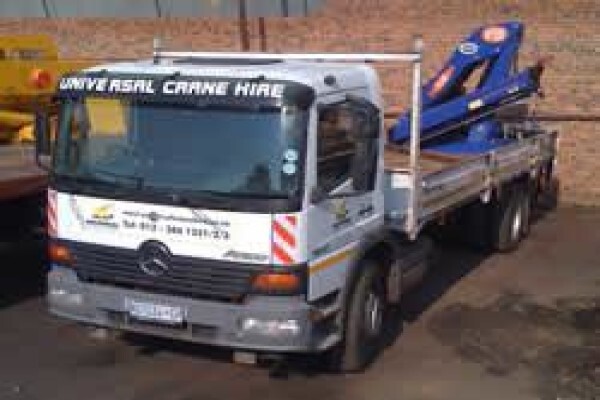 Universal Crane & Truck Hire