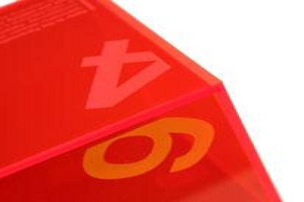 Mr Brochure Holder
