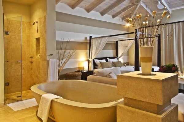 Lodge On The Lake