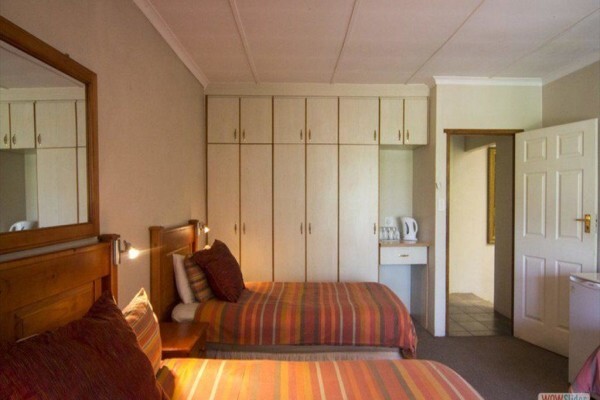 Aintree Lodge B & B Caravan Park