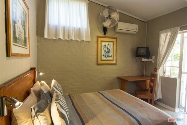 Aintree Lodge B & B Caravan Park