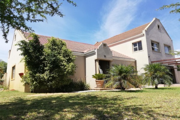 Elmien Estates