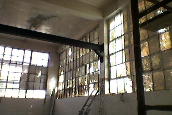 Mangolds Division Building & Painting