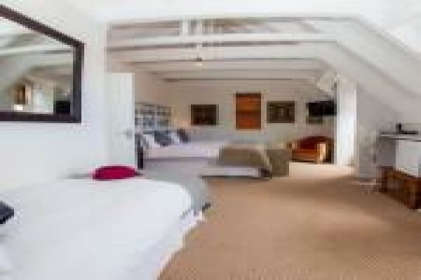Somerset Villa Guesthouse