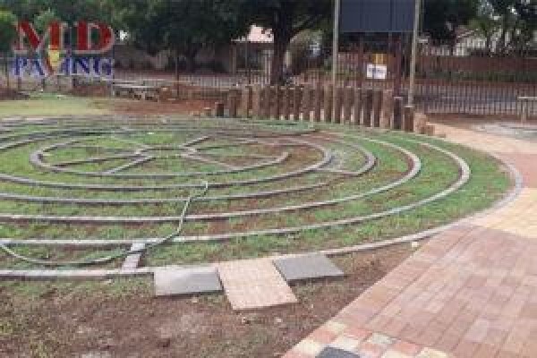 M D Paving