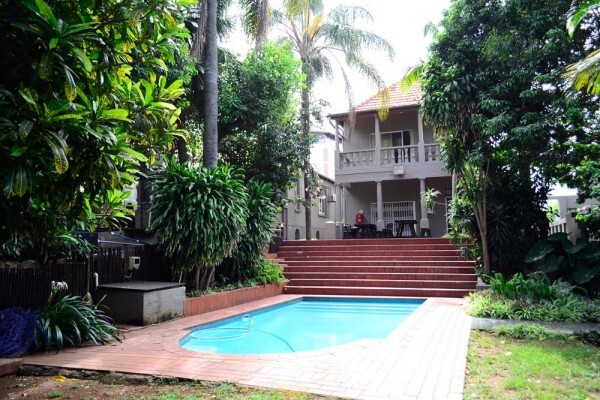 Laletsa Lodge