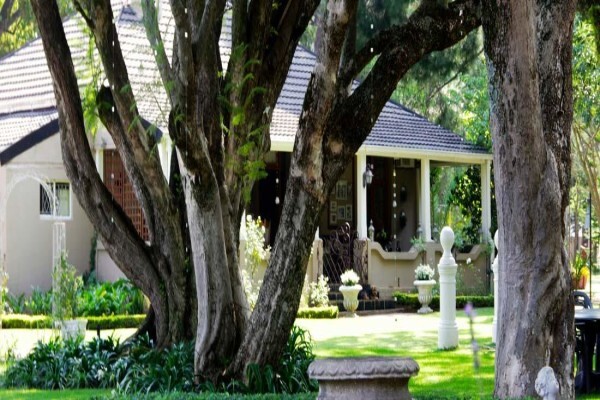 Farmhouse Lodge