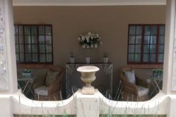 Farmhouse Lodge