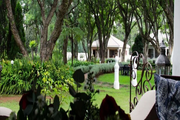 Farmhouse Lodge