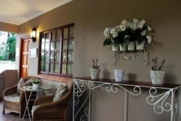 Farmhouse Lodge